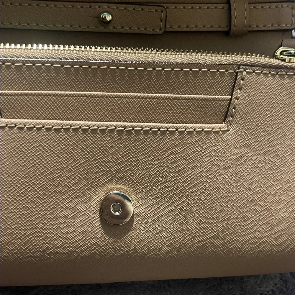 kate spade Pale Brown Crossbody with Gold Hardware - Picture 5 of 14